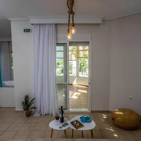 Thalassee Апартаменты *